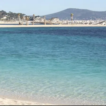 Rez De Jardin De Avec Piscine Proche 빌라